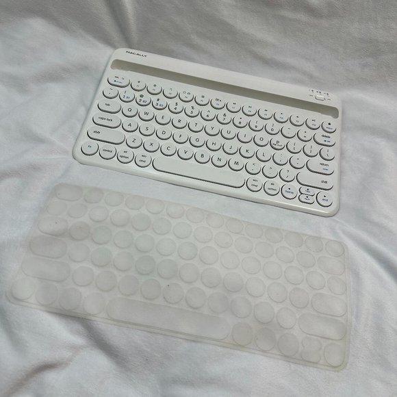 Macally Small Bluetooth Keyboard for Tablet and Phone  standing - White Mini - Picture 2 of 8